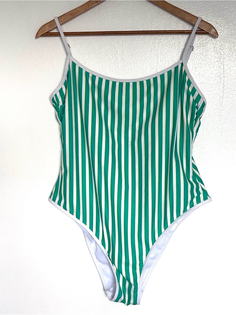 No Boundaries Swimsuit Women’s XL Green White Striped One Piece Bathing Suit